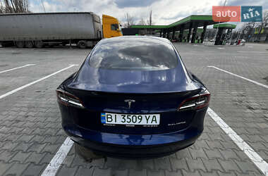 Седан Tesla Model 3 2021 в Кременчуці
