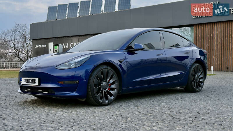 Седан Tesla Model 3 2023 в Днепре