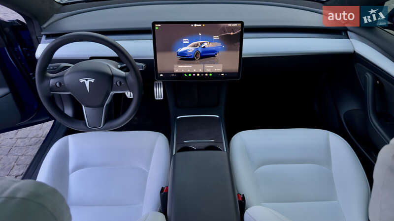 Седан Tesla Model 3 2023 в Днепре