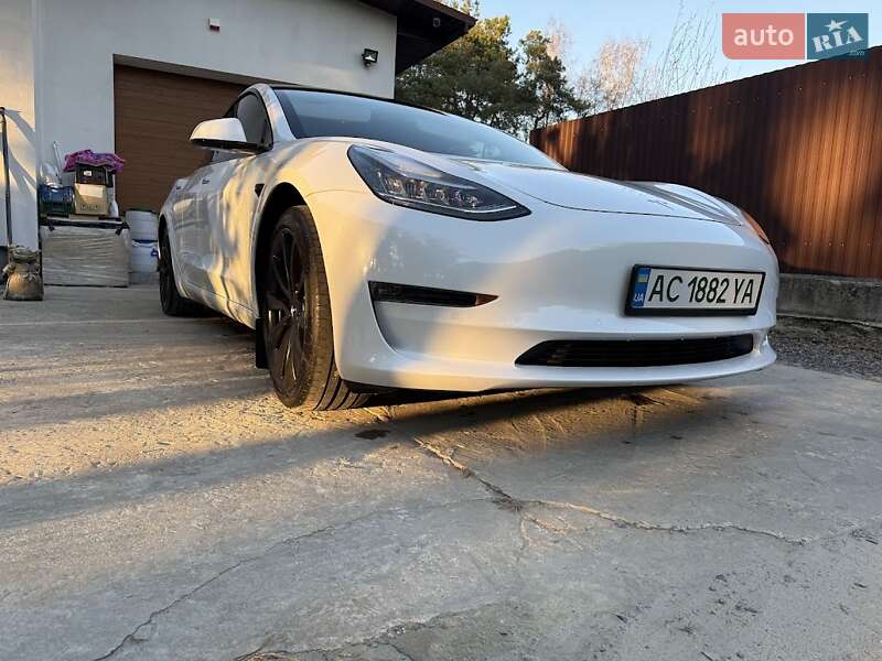 Седан Tesla Model 3 2020 в Ковелі