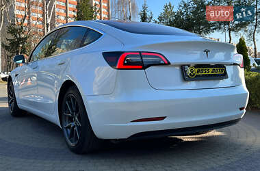 Седан Tesla Model 3 2018 в 