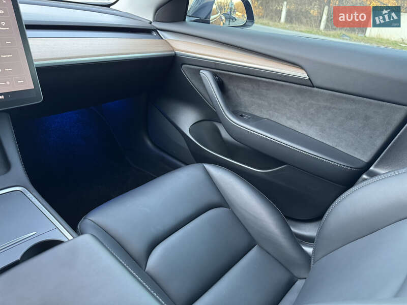 Седан Tesla Model 3 2023 в Ужгороде фото 37 Седан Tesla Model 3 2023 в Ужгороде
