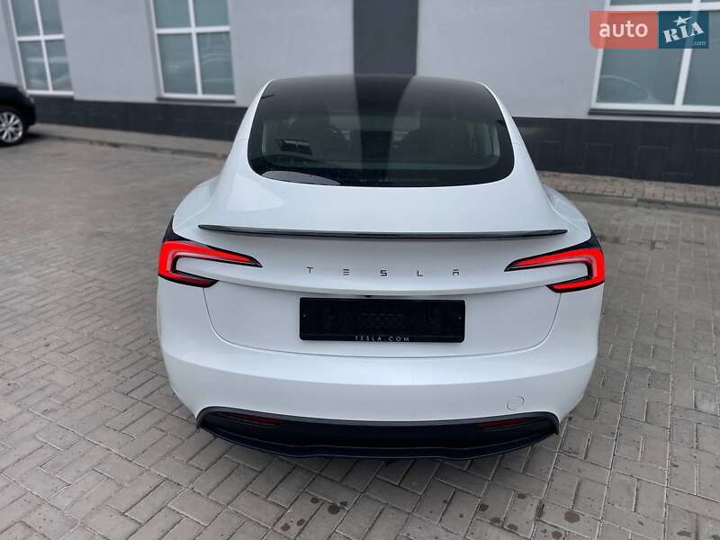 Седан Tesla Model 3 2024 в Киеве
