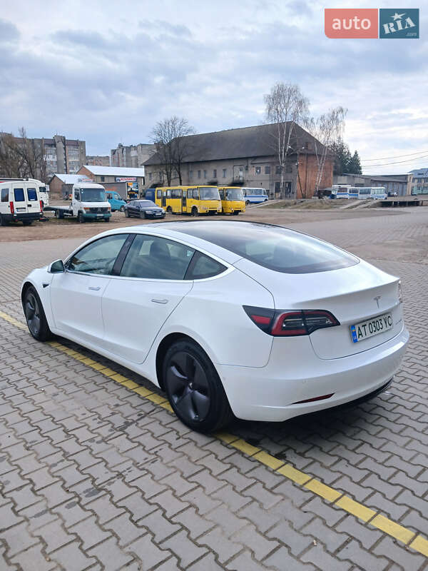 Седан Tesla Model 3 2019 в Коломиї