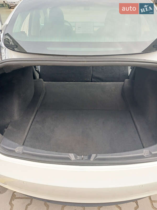 Седан Tesla Model 3 2019 в Коломиї