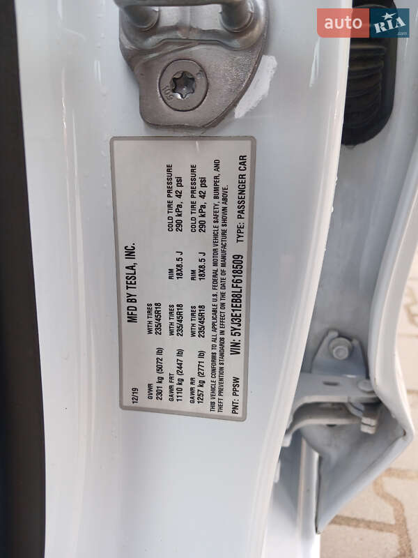 Седан Tesla Model 3 2019 в Коломиї