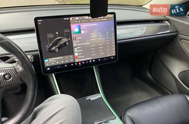 Седан Tesla Model 3 2018 в 