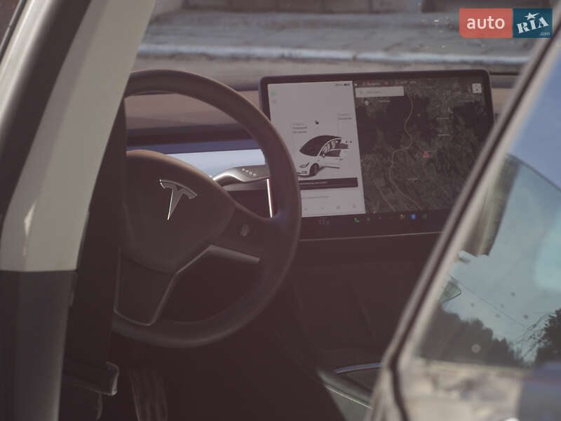 Седан Tesla Model 3 2021 в Тернополе