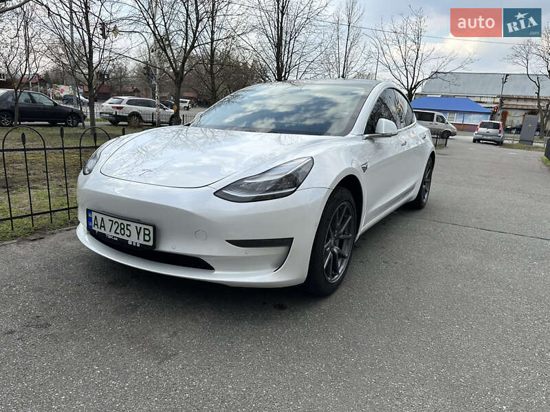 Седан Tesla Model 3 2019 в Києві