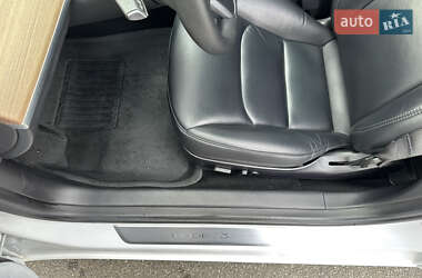 Седан Tesla Model 3 2019 в Києві