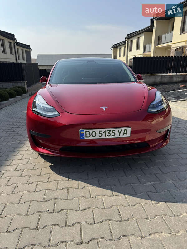 Седан Tesla Model 3 2019 в Тернополі