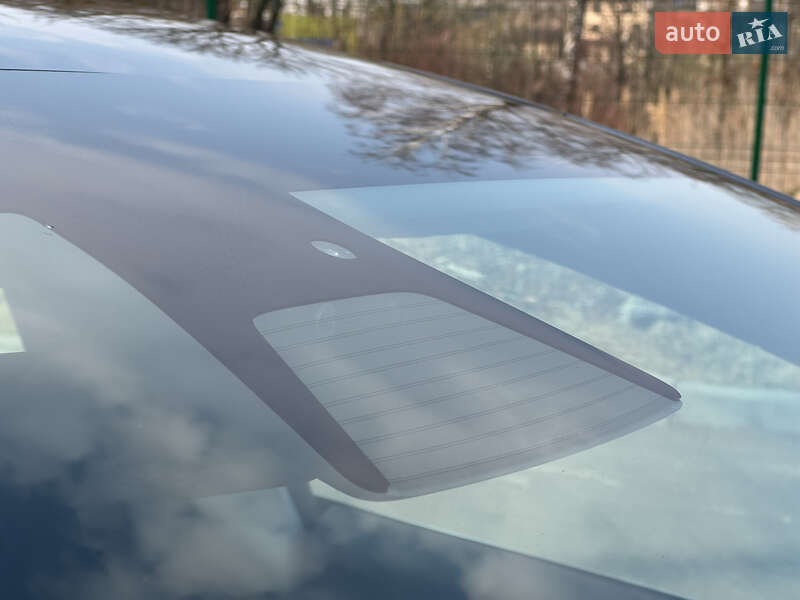 Седан Tesla Model 3 2019 в Рівному