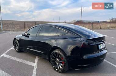 Седан Tesla Model 3 2022 в Ровно