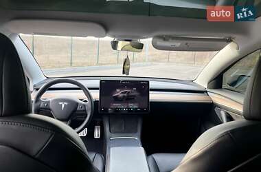 Седан Tesla Model 3 2022 в Ровно