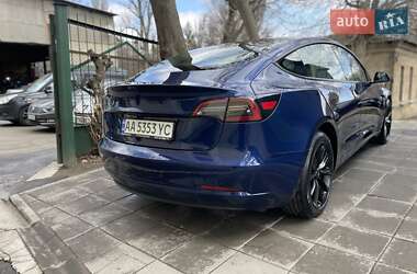 Седан Tesla Model 3 2023 в Києві