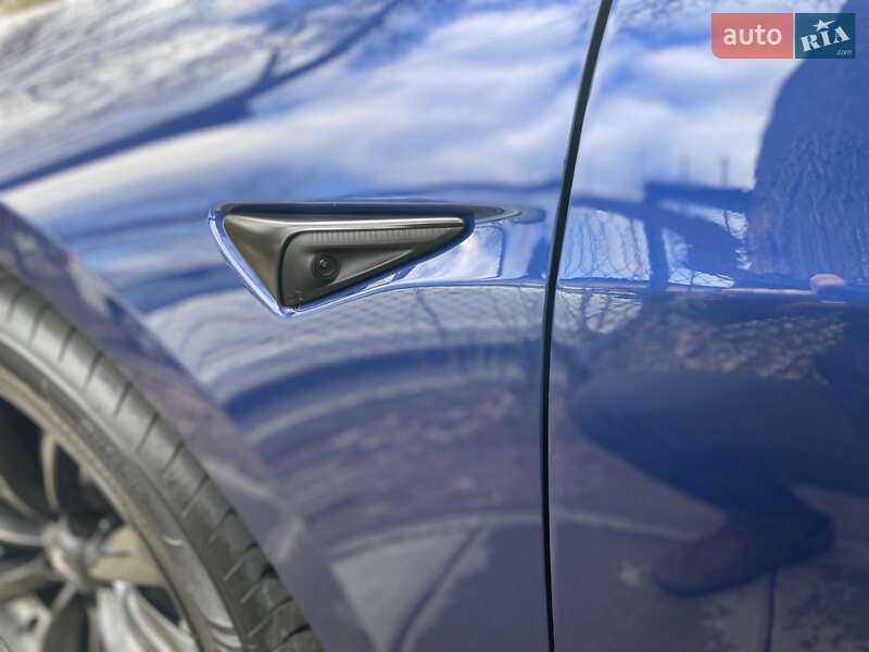 Седан Tesla Model 3 2023 в Киеве