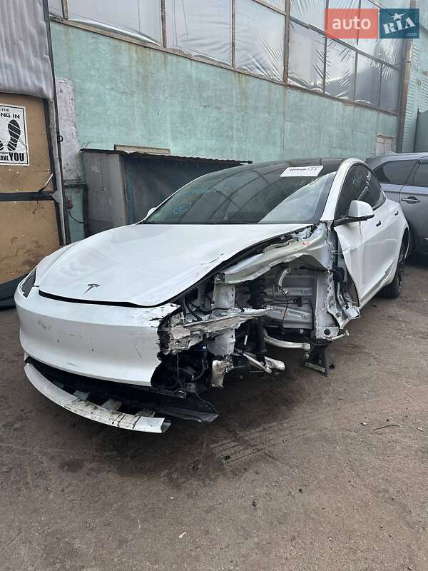 Седан Tesla Model 3 2024 в Киеве фото 5 Седан Tesla Model 3 2024 в Киеве