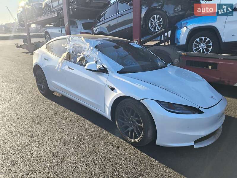 Седан Tesla Model 3 2024 в Киеве фото 10 Седан Tesla Model 3 2024 в Киеве