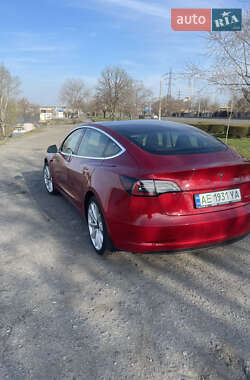 Седан Tesla Model 3 2019 в 