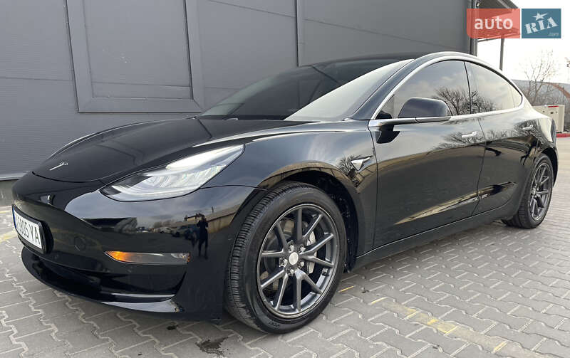 Tesla Model 3 2019