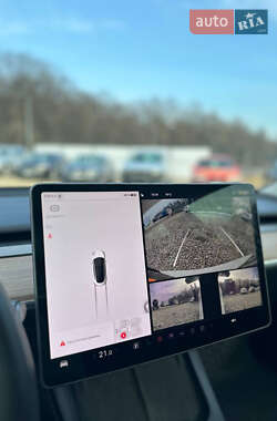 Седан Tesla Model 3 2022 в Львове