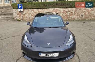 Седан Tesla Model 3 2021 в 