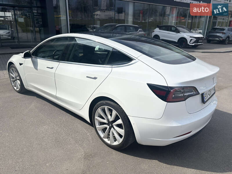 Седан Tesla Model 3 2020 в Хмельницком