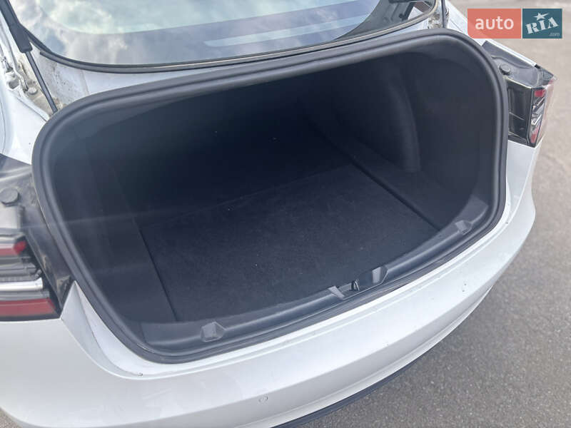 Седан Tesla Model 3 2020 в Хмельницком