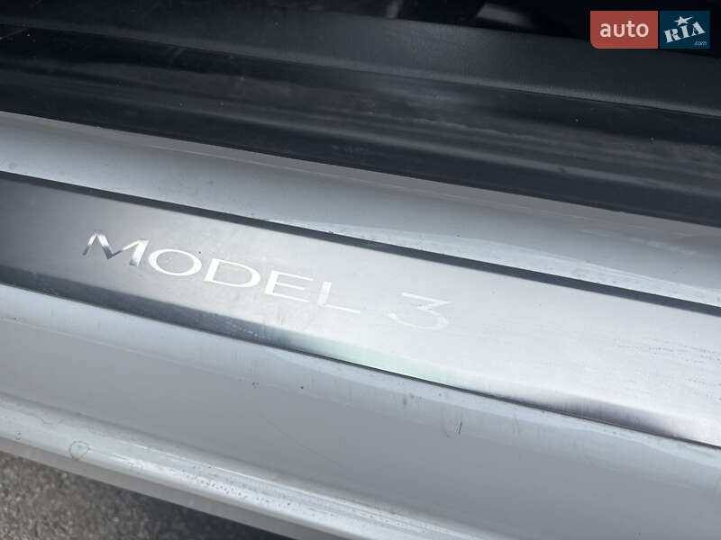 Седан Tesla Model 3 2020 в Хмельницком