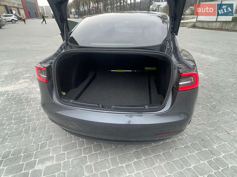 Седан Tesla Model 3 2019 в Львові фото 10 Седан Tesla Model 3 2019 в Львові