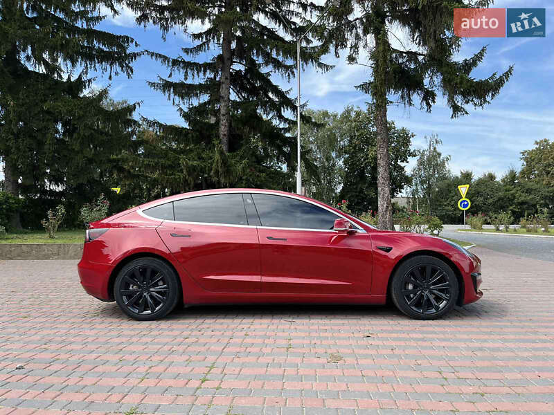 Седан Tesla Model 3 2018 в Черновцах фото 14 Седан Tesla Model 3 2018 в Черновцах
