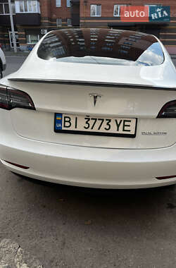 Седан Tesla Model 3 2022 в Полтаві