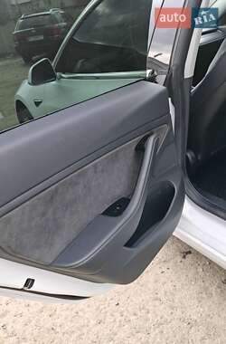 Седан Tesla Model 3 2018 в 