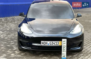 Седан Tesla Model 3 2019 в 