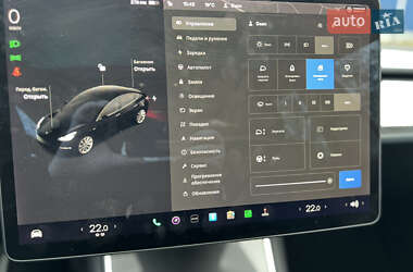 Седан Tesla Model 3 2019 в 