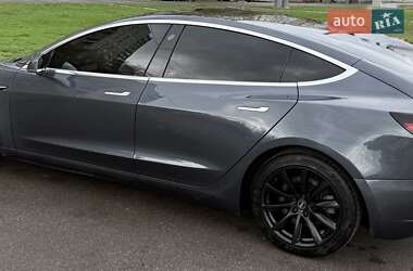 Седан Tesla Model 3 2019 в 