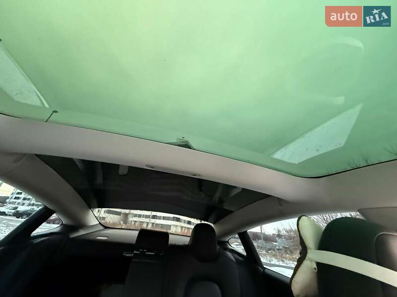 Седан Tesla Model 3 2019 в Харкові