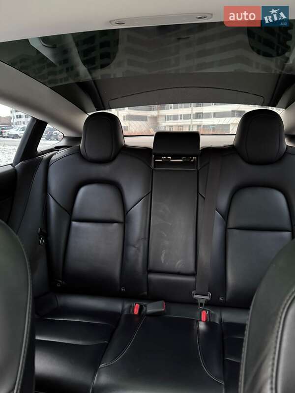 Седан Tesla Model 3 2019 в Харкові