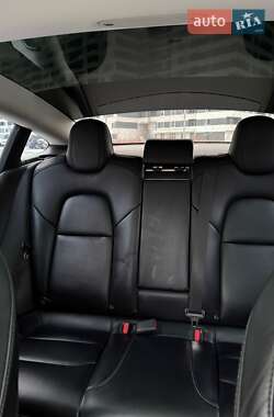 Седан Tesla Model 3 2019 в 