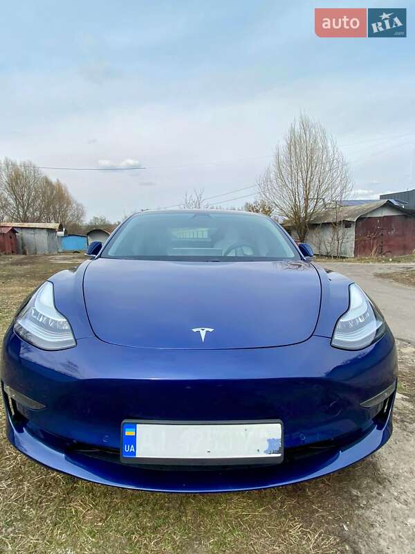 Седан Tesla Model 3 2018 в Киеве