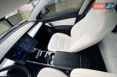 Седан Tesla Model 3 2018 в Киеве