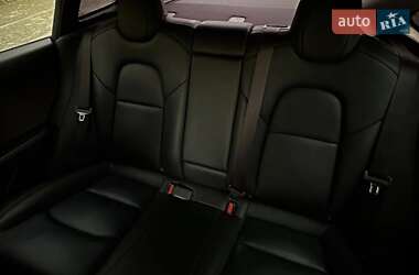 Седан Tesla Model 3 2023 в 