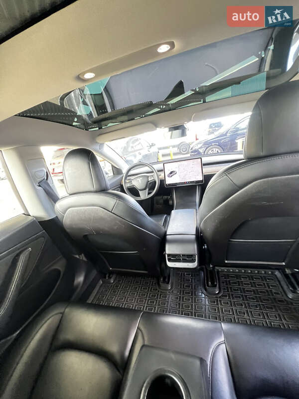 Седан Tesla Model 3 2020 в Львове фото 20 Седан Tesla Model 3 2020 в Львове