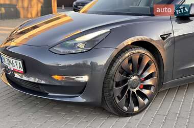 Седан Tesla Model 3 2021 в 