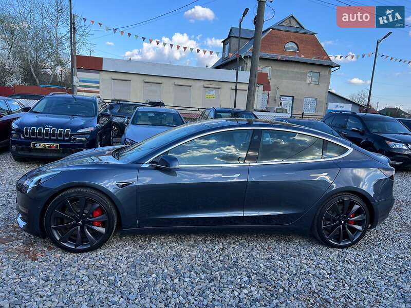 Седан Tesla Model 3 2020 в Коломиї