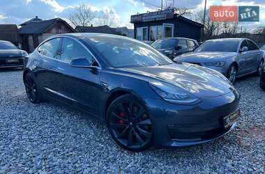 Седан Tesla Model 3 2020 в Коломые