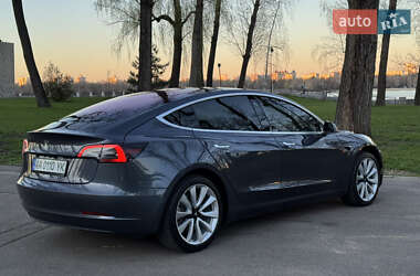 Седан Tesla Model 3 2018 в 