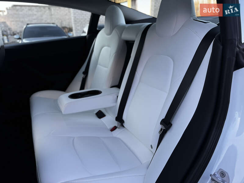 Седан Tesla Model 3 2023 в Житомире фото 32 Седан Tesla Model 3 2023 в Житомире