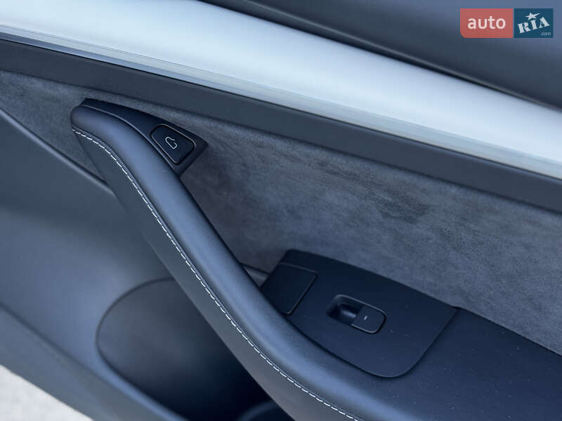 Седан Tesla Model 3 2023 в Житомире фото 42 Седан Tesla Model 3 2023 в Житомире