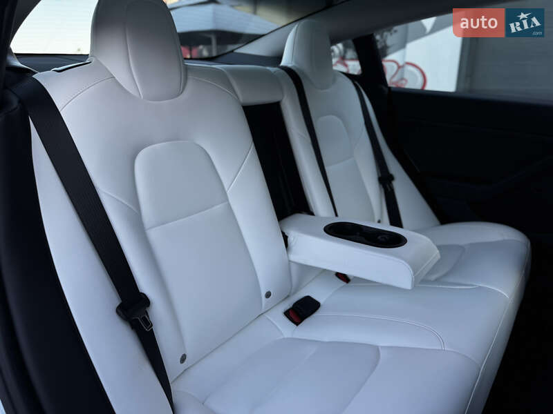 Седан Tesla Model 3 2023 в Житомире фото 40 Седан Tesla Model 3 2023 в Житомире